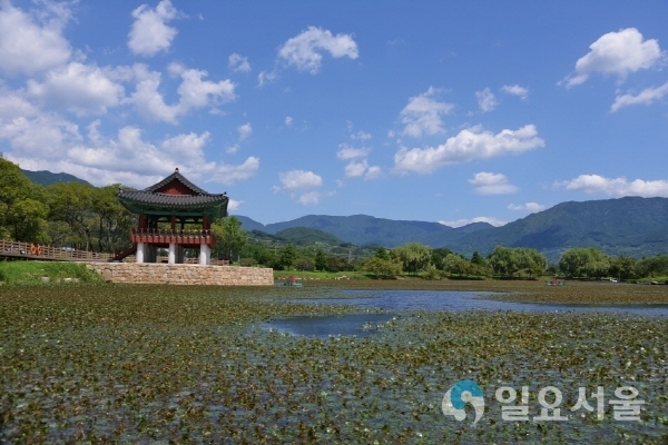 평사리 동정호와 악양루