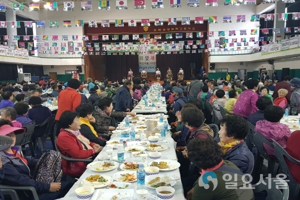 제9회 내외동 경로잔치 @밀양시 제공