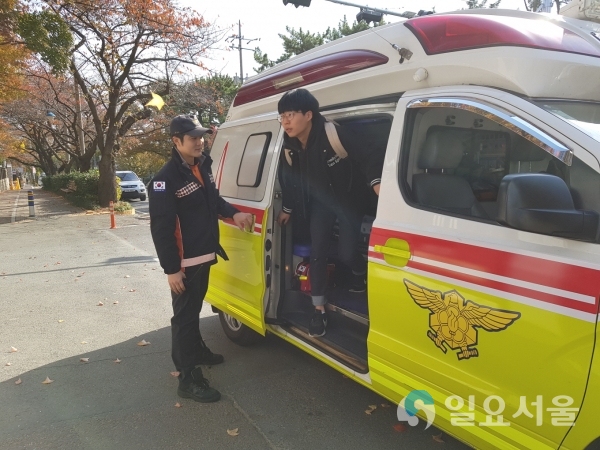 수능 수험생 긴급이송(지난해 사진) 창원시 제공