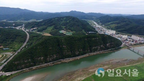 산청군 신안면 적벽산 항공촬영 @ 산청군 제공