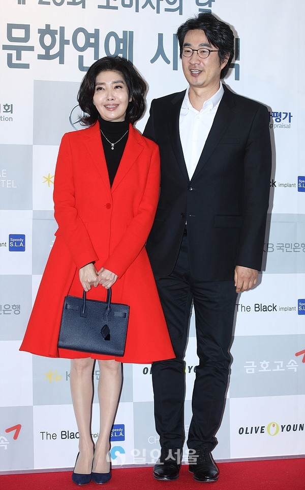 소비자의 날 시상식 참석한 여에스더-홍혜걸