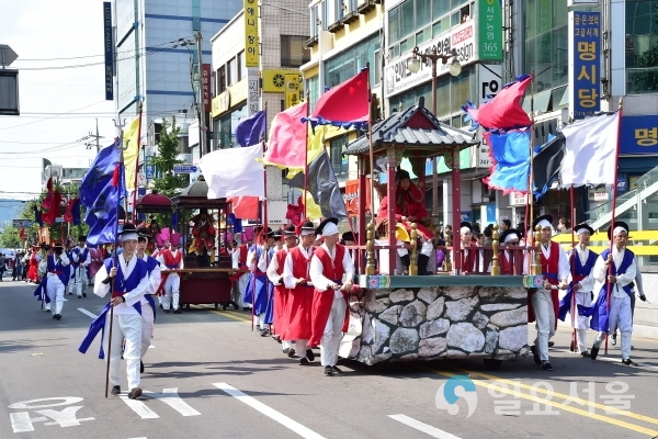 개천예술제 가장행렬 @ 진주시 제공