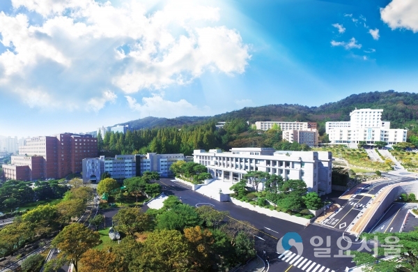 경남대학교 본관 전경