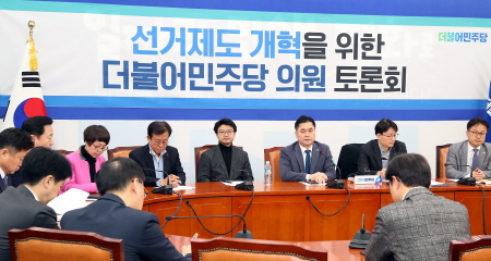 뉴시스