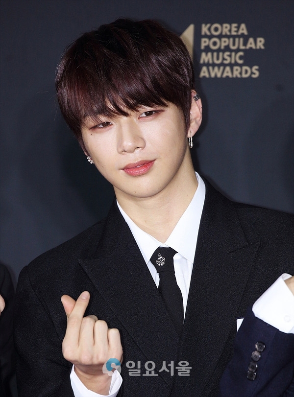 2018 KPMA 레드카펫 행사에 참석한 워너원 강다니엘