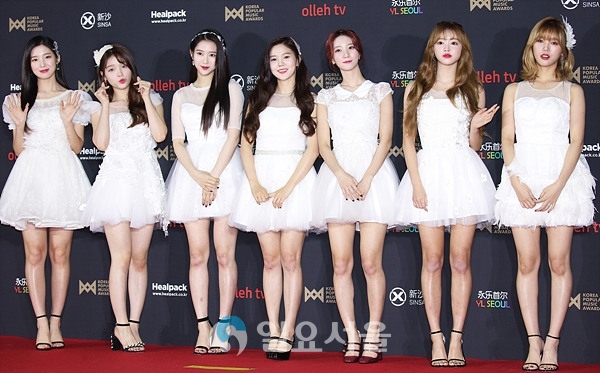 2018 KPMA 레드카펫 행사에 참석한 오마이걸