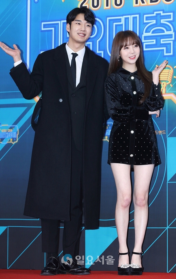 2018 KBS가요대축제 레드카펫 행사에 참석한 최원명-케이