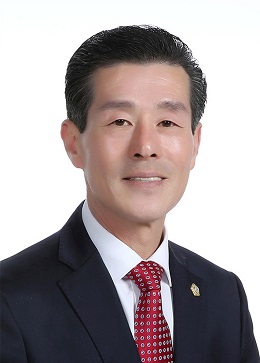 서재원 포항시의회 의장.