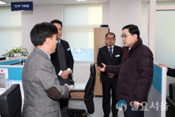 허성무 시장, 창원산업진흥원 방문 경제살리기 독려 @ 창원시 제공