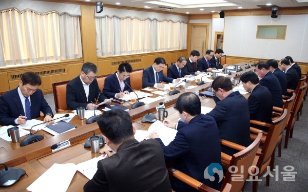 제2차 경제전략회의 @ 창우너시 제공