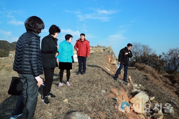 구무영 진해구청장 문화시설·역사 현장 점검 @ 창원시 제공