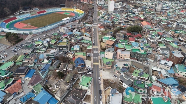안전시설이 확충된 남해읍 도시계획도로 전경 © 남해군 제공