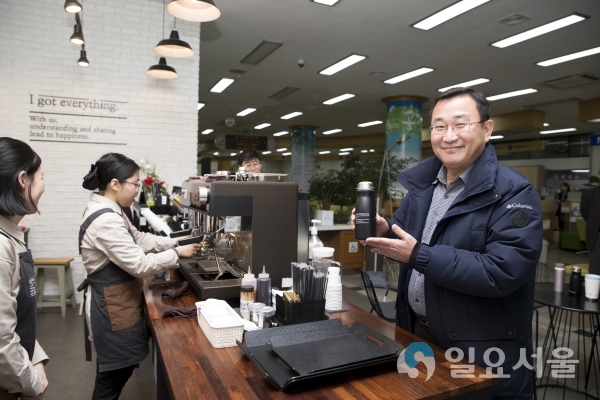 강석주 통영시장 플라스틱 프리 챌린지 캠페인 동참 © 통영시 제공