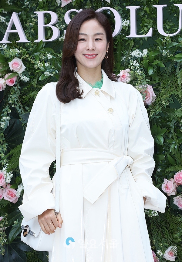랑콤 압솔뤼 컬렉션 참석한 문정원