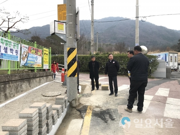 서정두 의창구청장 교통안전시설 개선예정지 현장점검 © 창원시 제공