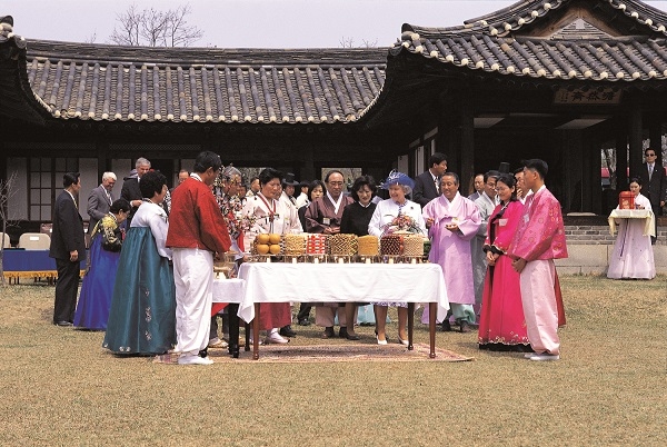엘리자베스영국여왕 안동방문 생일상.