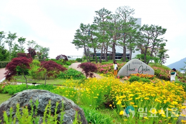 4월 가볼만한 곳 선정(원예예술촌) © 남해군 제공