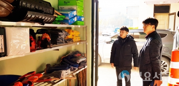 여름철 재해 사전대비 수방자재 점검     © 의령군 제공