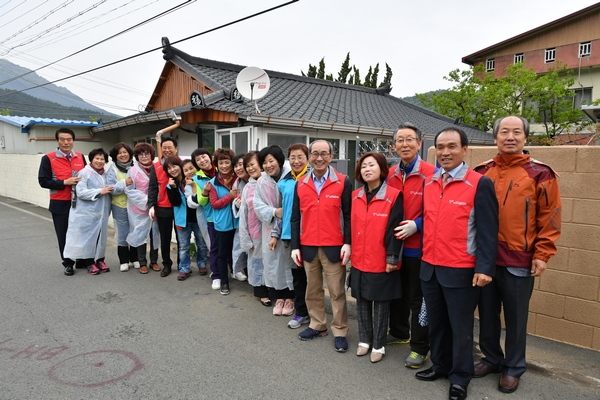 청도군이 지난 29일 ‘찾아라! 청도행복마을 7호점’ 조성 행사를 개최했다.