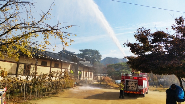 안동시가 도산서원을 비롯한 국가 지정문화재 45개소, 도 지정문화재 5개소 등 총 50개소의 중요 목조문화재에 재난관리 시스템을 설치·운영하고 있다.
