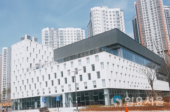 풍무도서관 외관 전경