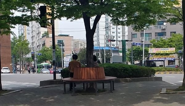 교통섬 쉼터 조성(숭의오거리).