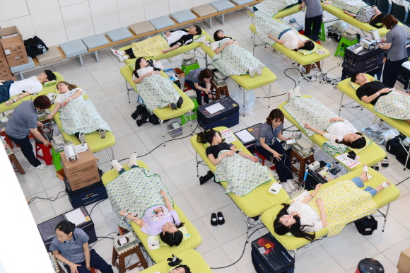 22일 대구보건대학교에서 '제21회 대구보건대학인의 헌혈 사랑 나눔 축제'가 열리고 있다.