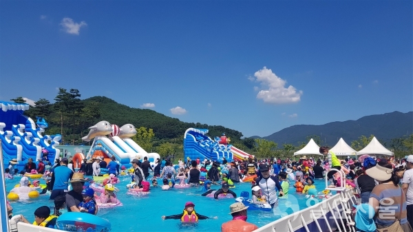 양산종합운동장 여름 물놀이장     © 양산시 제공