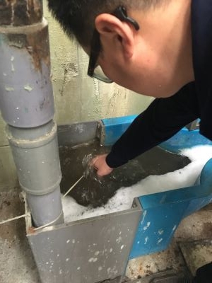 특별점검에 나서고 있는 인천시 관계자