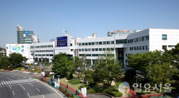 창원시청 전경