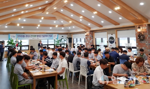 함양군은 지난 27일 건설 관계자들과 2019년 청렴도 향상을 위한 건설 관계자 간담회를 가졌다.     © 함양군 제공