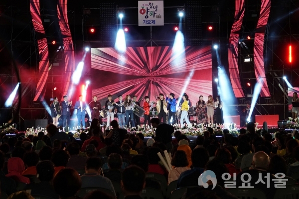 20일, 미서부지역 수출가공식품을 싣고 있는 사진이다. @ 창녕군 제공