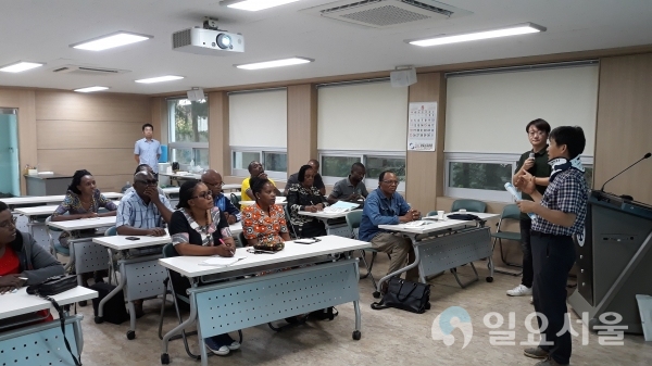 탄자니아 농업전문가 양성 양봉기술교육 © 통영시 제공