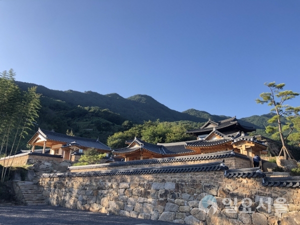 하동군 악양면 평사리에 개관한 전통문화체험형의 고품격 한옥스테이 © 하동군 제공