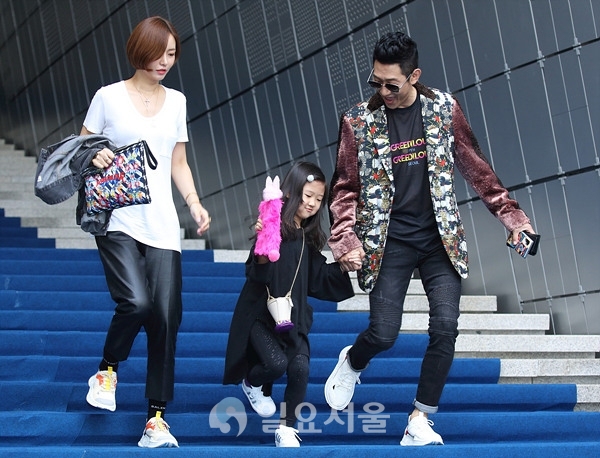 2020 S/S 서울패션위크 참석한 가수 김창렬 가족
