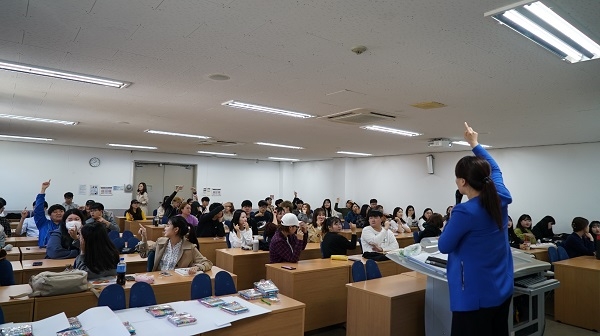 동국대학교 경주캠퍼스 대학일자리센터가 재학생들의 조기 진로설정 및 취업마인드를 고취하고자 학과별 ’찾아가는 취업서비스’를 운영하고 잇따.