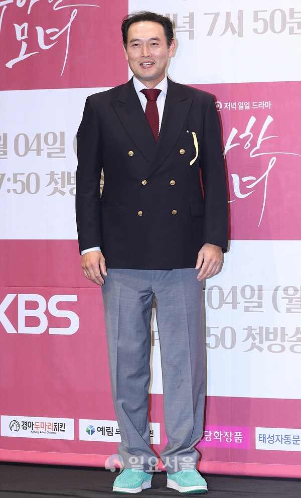 드라마 우아한 모녀 제작발표회에 참석한 김명수