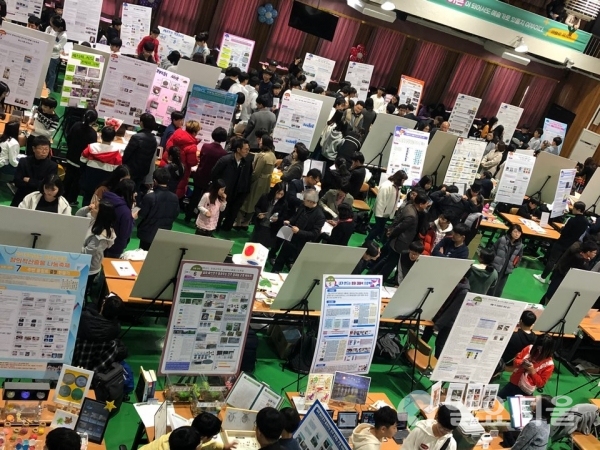 ‘2019. 영재교육원 창의적산출물나눔축제’를 16일 경남교육연수원에서 개최했다. @ 경상남도교육청 제공