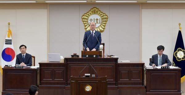 제233회 정례회 개회