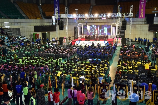 27일 진주실내체육관에서 열린 '2019년 자원봉사자 한마음대회' 장면 @ 진주시 제공