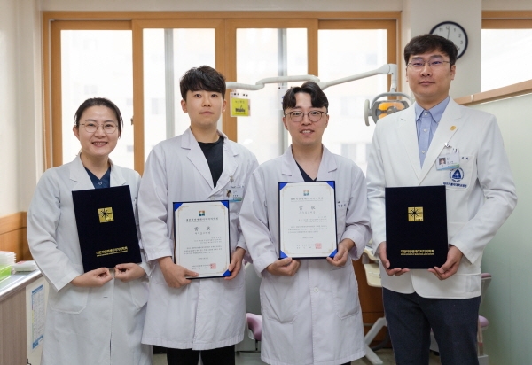 (좌부터) 치과 박인숙 교수, 강창동 전공의, 이상재 전공의, 김지락 교수
