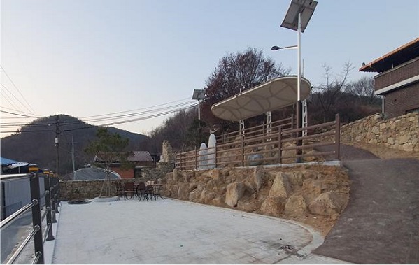 정보화마을 돌담길.