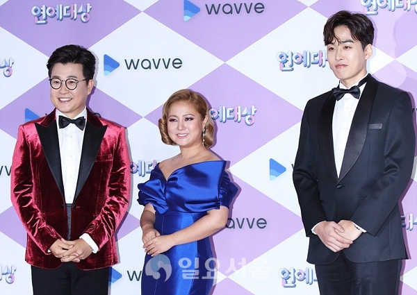 2019 SBS연예대상 포토월 행사에 참석한 김성주-박나래-조정식