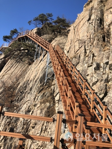 감악산 임꺽정봉 계단데크