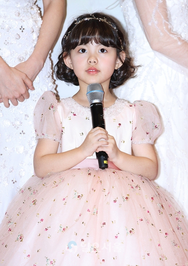 2019 MBC연기대상 포토월 행사에 참석한 이수아