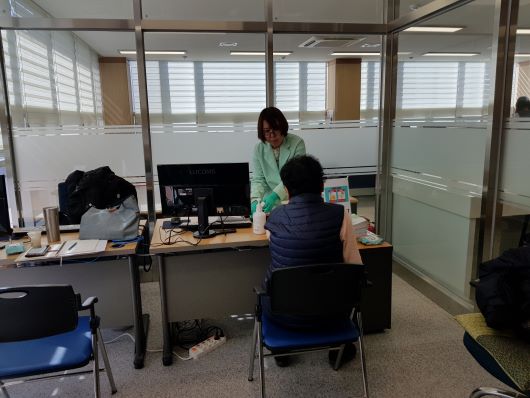 혈압, 혈당, 콜레스테롤 검사 등 기초검사 시행 후 그에 따른 개별상담 진행