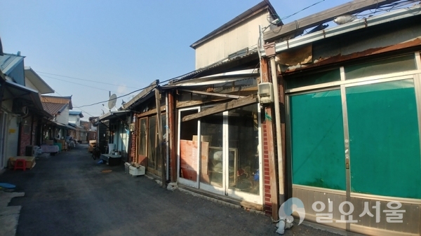 파주읍 연풍리 공폐가 모습