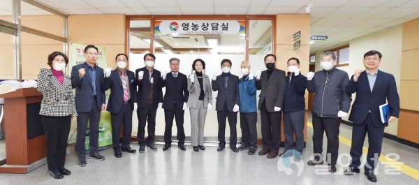 경상남도농업기술원 본관 1층에 9일, 영농 현장 애로기술의 신속한 해결과 과학영농 구현을 위한 소통창구 영농상담실이 마련됐다. @ 경남도농업기술원 제공