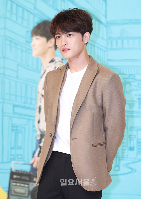 드라마 맨홀-이상한 나라의 필 제작발표회에 참석한 JYJ 김재중