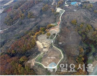 덕진산성 전경